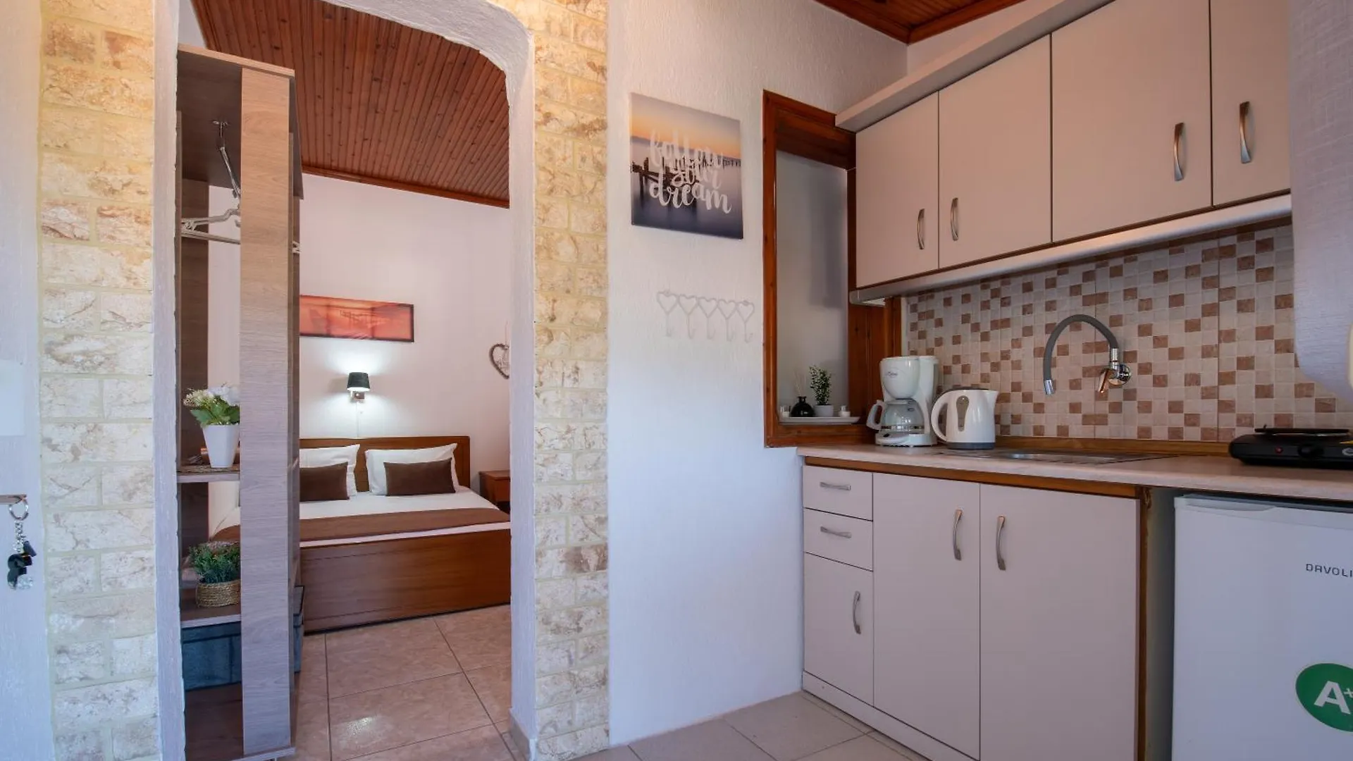 Aggelina House - Pigadaki Apartment Skala Sikias Greece