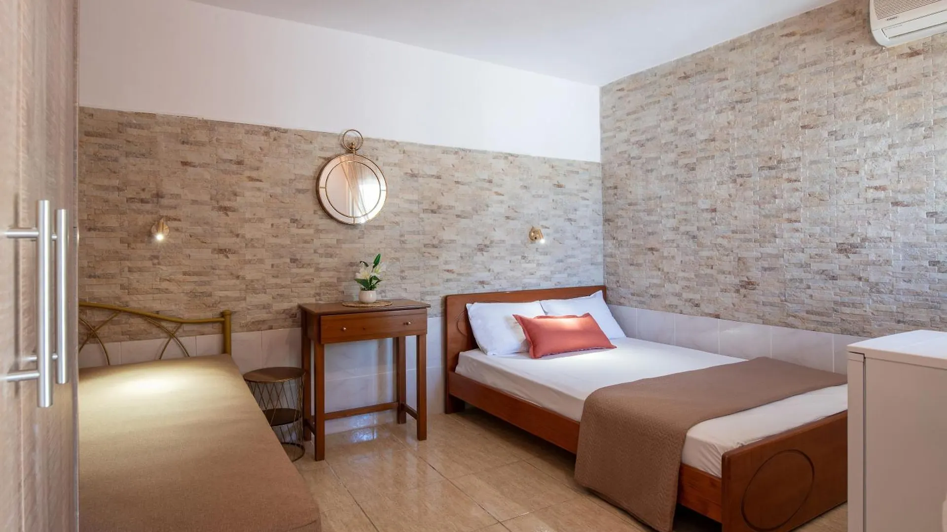 Aggelina House - Pigadaki Apartment Skala Sikias